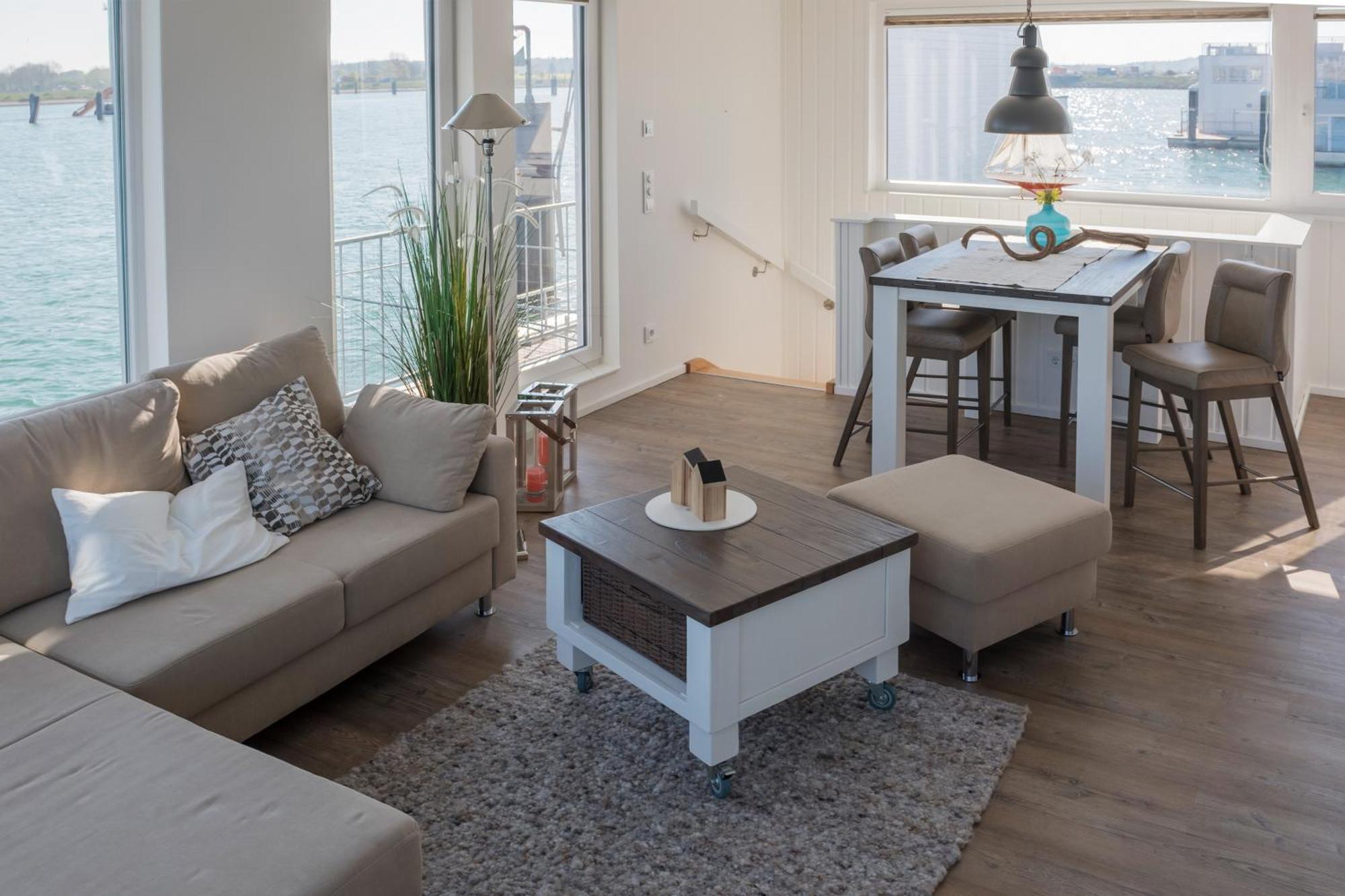 Schwimmendes Ferienhaus Antares One By Seeblick Ferien Oro, Rundum Wasser, Sauna オルペニッツ エクステリア 写真