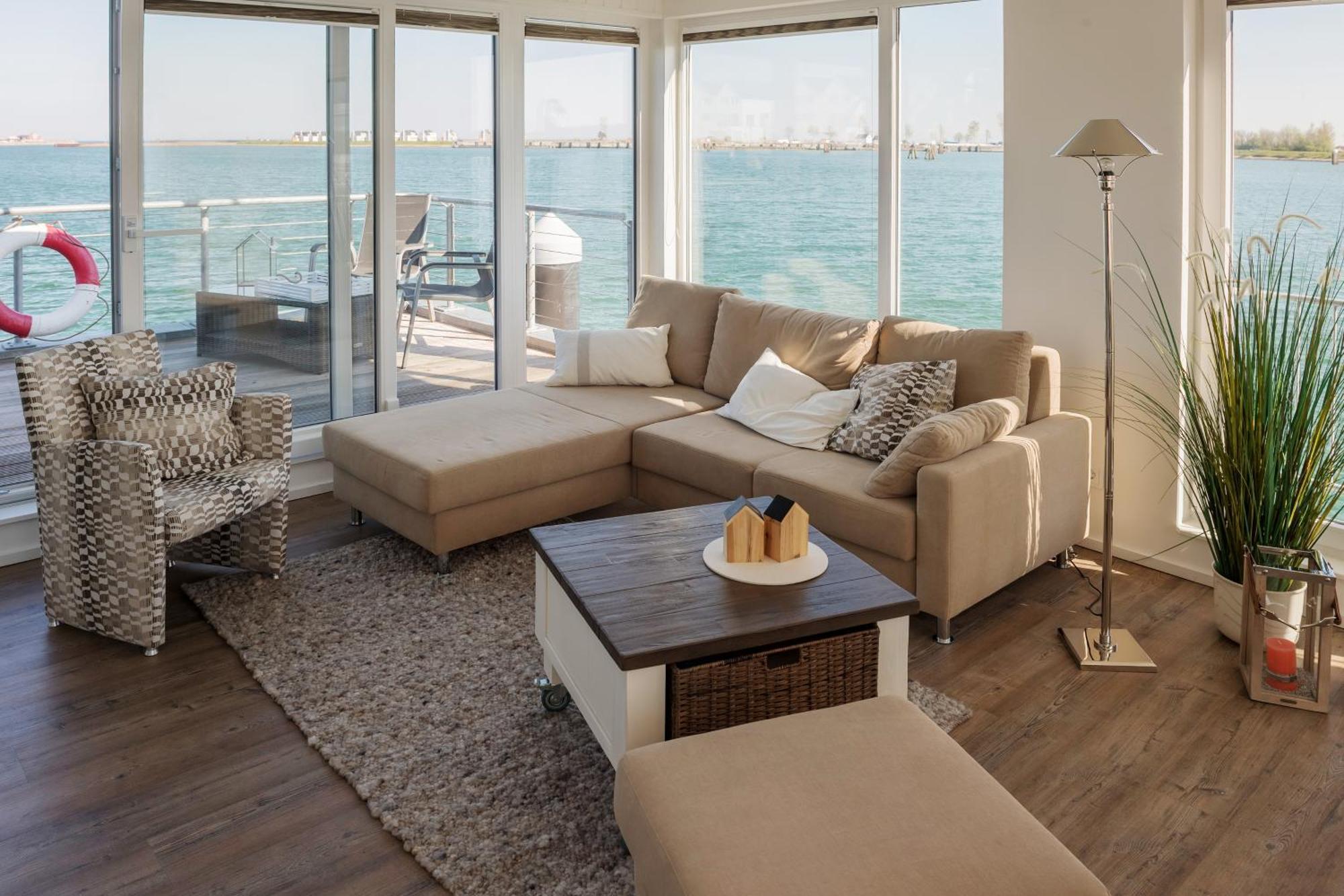 Schwimmendes Ferienhaus Antares One By Seeblick Ferien Oro, Rundum Wasser, Sauna オルペニッツ エクステリア 写真