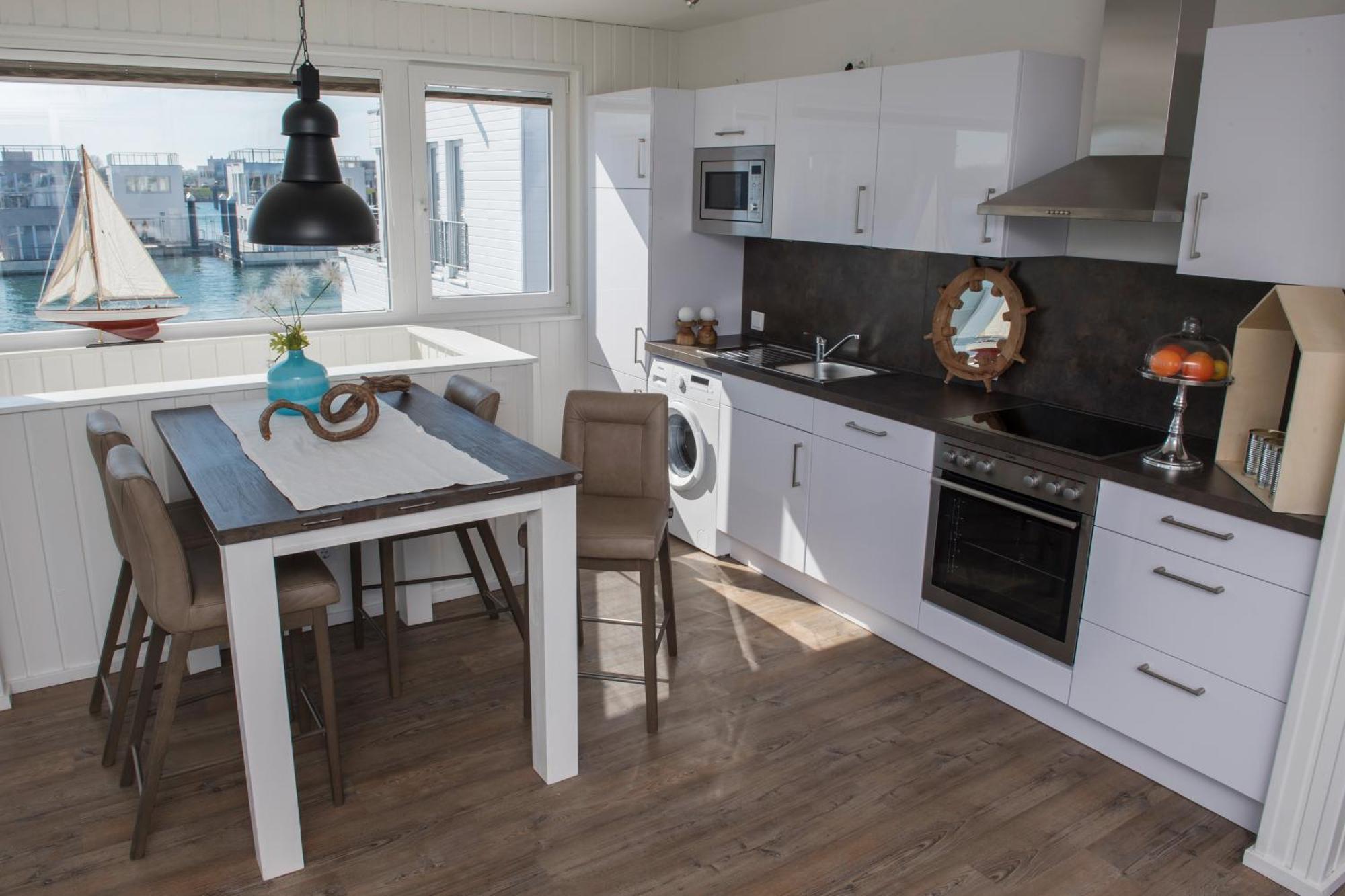 Schwimmendes Ferienhaus Antares One By Seeblick Ferien Oro, Rundum Wasser, Sauna オルペニッツ エクステリア 写真