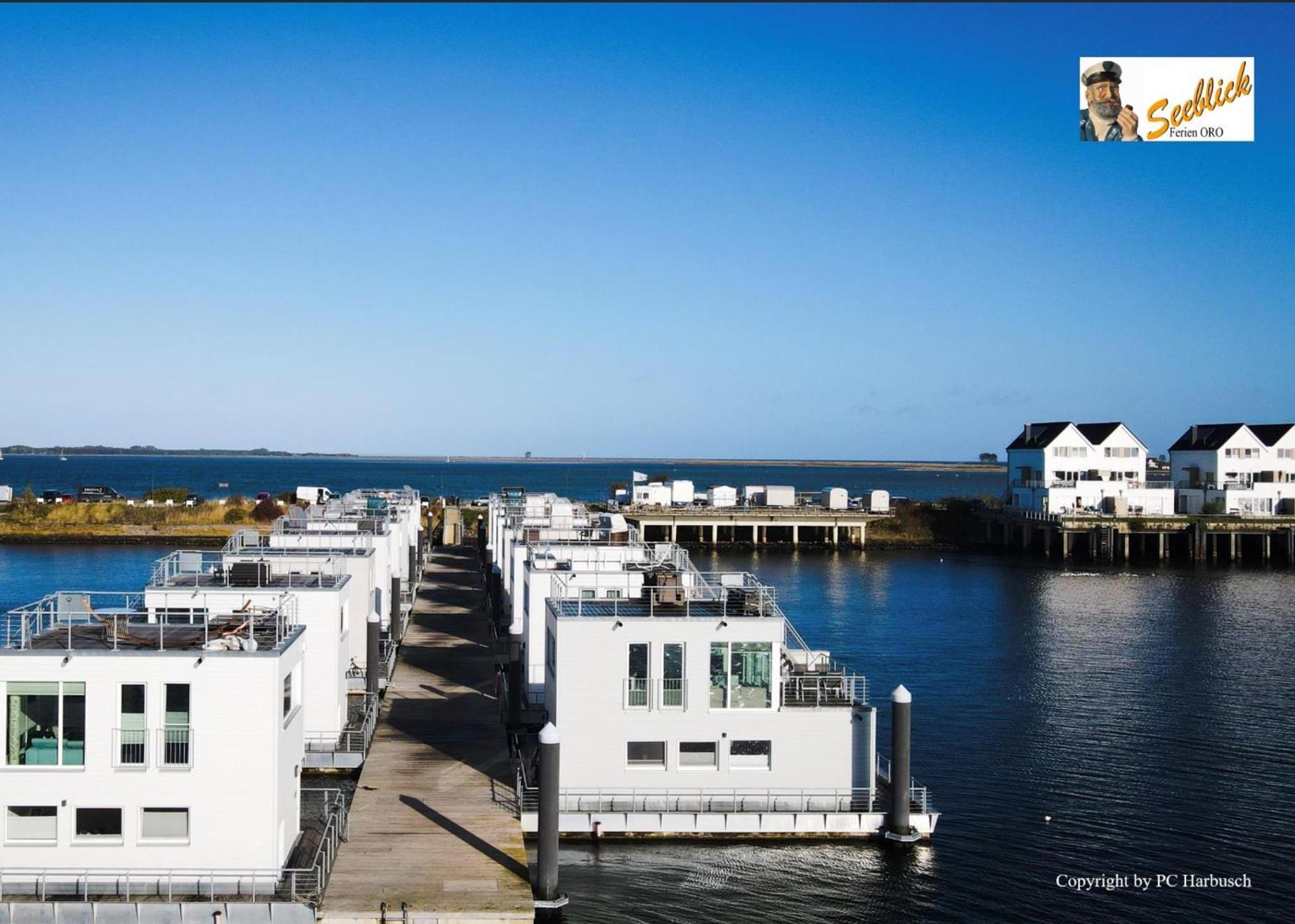 Schwimmendes Ferienhaus Antares One By Seeblick Ferien Oro, Rundum Wasser, Sauna オルペニッツ エクステリア 写真